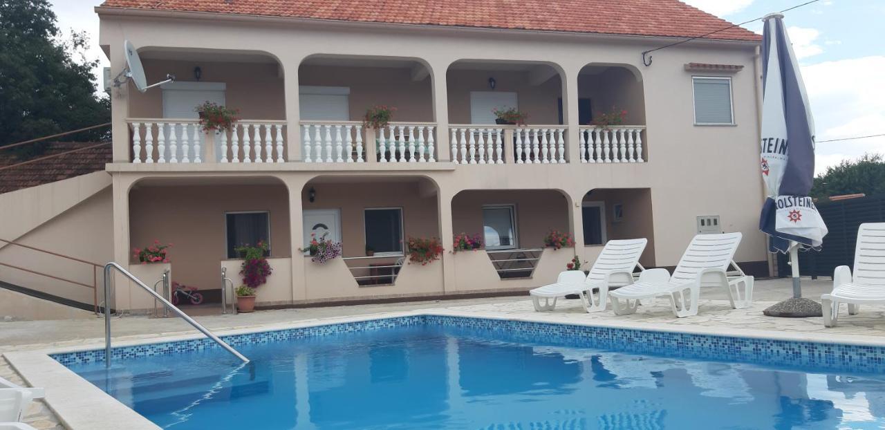 Apartment Elena Galovac  ภายนอก รูปภาพ