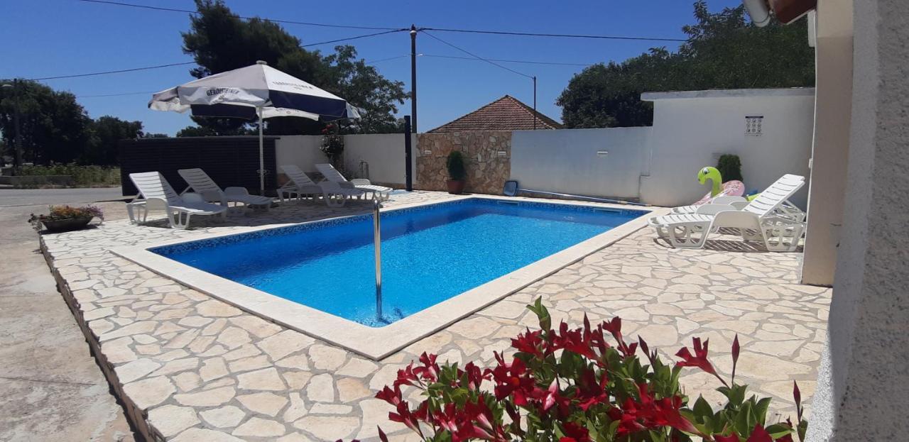 Apartment Elena Galovac  ภายนอก รูปภาพ