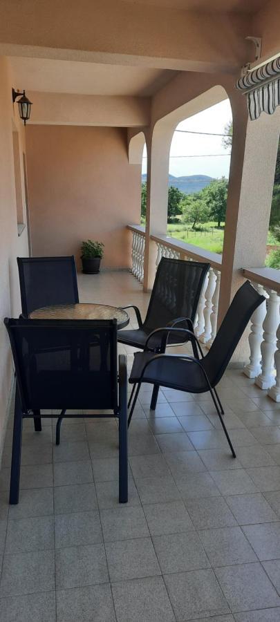 Apartment Elena Galovac  ภายนอก รูปภาพ